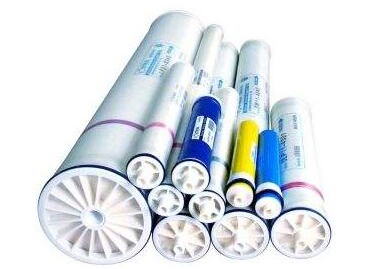 匯通ro反滲透膜為匯通公司生產(chǎn)的全列系反滲透RO膜元件，包括有ULP\LP\XLP\FR等列系列膜元件